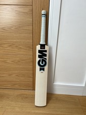GM Gunn & Moore Cricket Bat