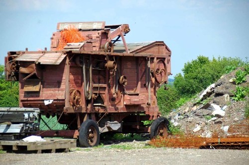 Photo 6x4 old - old, threshing
