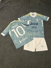 Italian football team 25/26 home kit. Kids,  Size:152 (10-11) Years. 