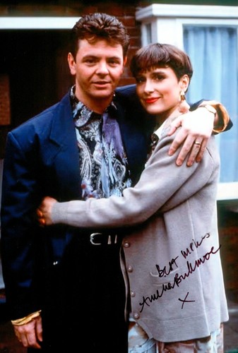 Amelia bullmore hand signed - amelia,