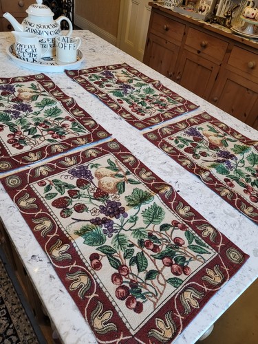 Set tapestry cloth - of,