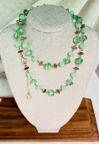 Liz claiborne green round - liz,