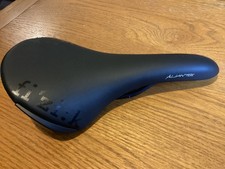 Fizik Fi’zi:k Aliante Delta