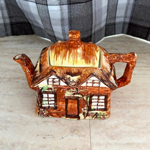 Cottage ware thatched - cottage,