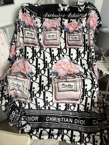 Dior throw blanket - dior,