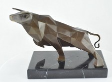 Statue Taurus Wildlife Art