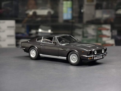 Xiaoguang aston martin - 1/18,