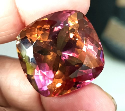 Color change zultanite glass - color,