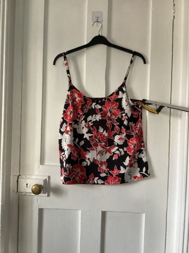 Ladies twin set size - ladies, 14