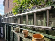 EXTENSION LADDER ALUMINIUM 30 RUN ,2  4 MTS CLOSED DOUBLE  Collection Only