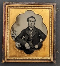 VICTORIAN SEATED YOUNG GENT