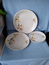 3x Decorative Plates