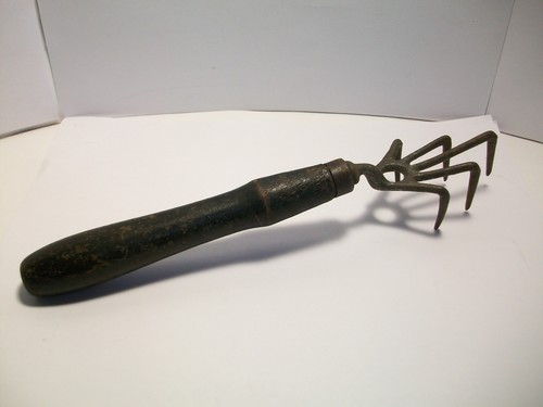 Antique garden tool - 5, tine