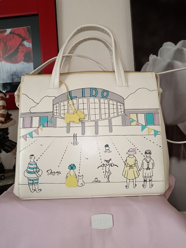 Radley nwt signature - radley,