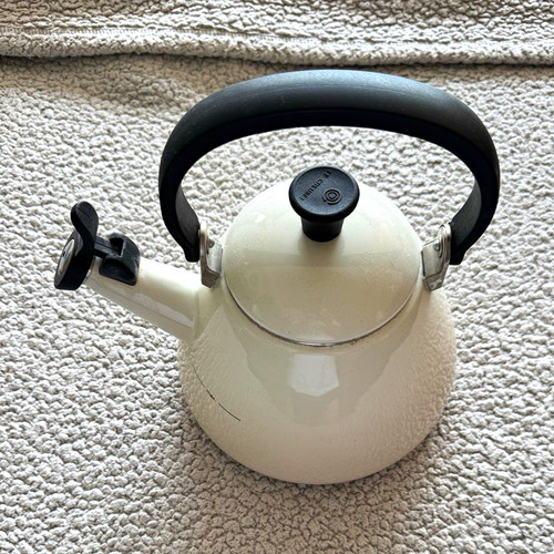 Creuset enamel whistling - le,