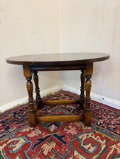 QUALITY OAK TITCHMARSH AND GOODWIN NEAT SIZE SWIVEL TOP ACCENT TABLE