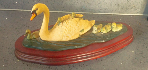 Border fine arts swan - border,