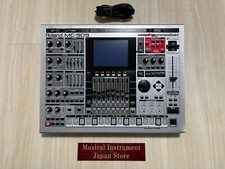 Roland MC-909 Music Sampler Sampling Groovebox Drum Machine Synthesizer
