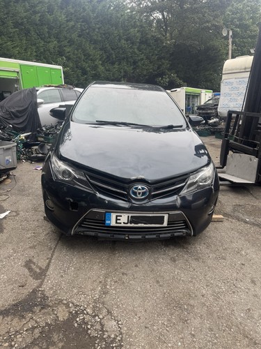Toyota auris hathback - toyota,