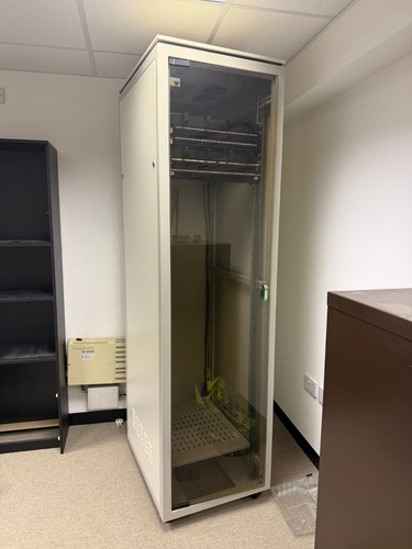 42u server network data - network,