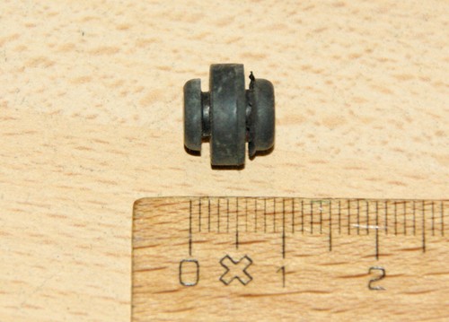 2569 rubber plug - 83-,