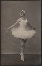 BALLET postcard-size photo Young, amateur ballet dancer