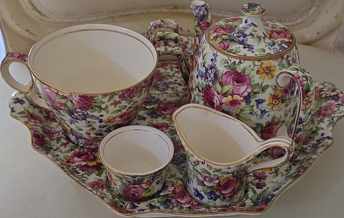 Vintage royal winton - royal,