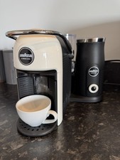 Luigi Lavazza A Modo Mio Jolie & Milk Coffee Machine– Small Crack in Water Tank 