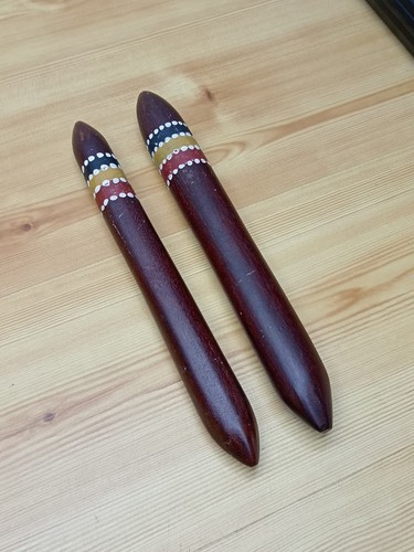 Vintage hand painted - hand,