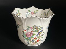 Aynsley Penbroke Flower Pot, made in England, 12 cm high x 15 cm wide.
