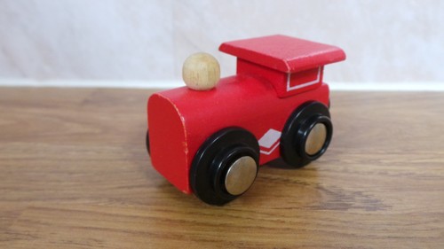 Wooden bigjigs train - 2.25",
