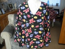 QED LONDON LADIES BEAUTIFUL MULTICOLOURED FLORAL LONG SLEEVED BLOUSE 12 BNWOT