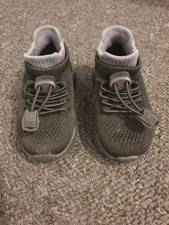 Baby Trainer's Light Up Flashing Lights UK 4