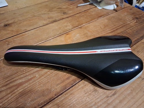 Pro griffon saddle - saddle, wide