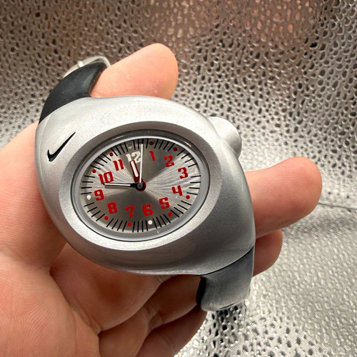 Nike triax analog quartz sport - nike,