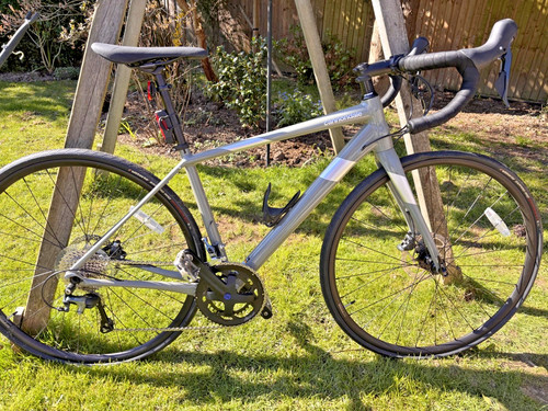 Silver gray cannondale synapse - silver/gray,
