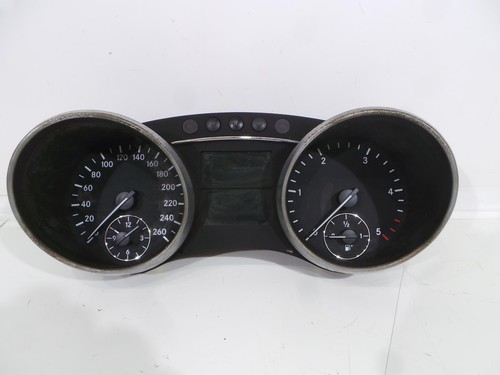 2010 mercedes class speedo - m,