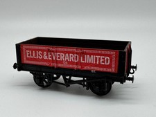 B4760 Mainline Red Ellis and Everard Wagon OO Gauge Play Worn