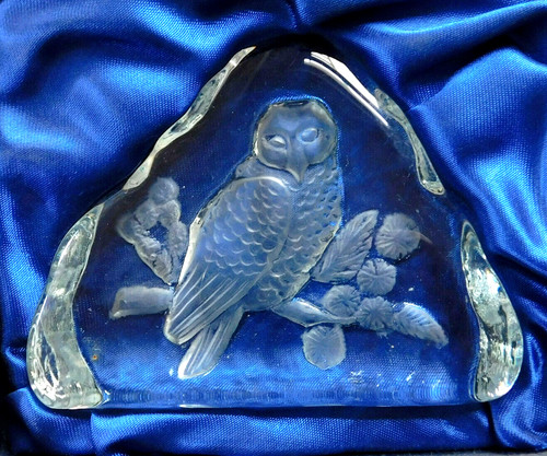 Vintage owl paperweight - , etched
