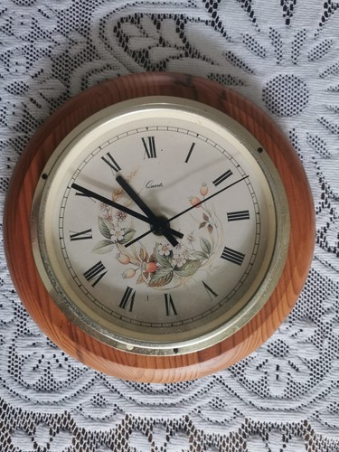 Vintage wooden quartz wall - wooden,