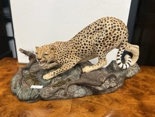 Beswick Leopard On Log - Matte