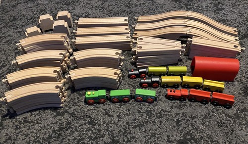 Piece ikea wooden train - 80+,
