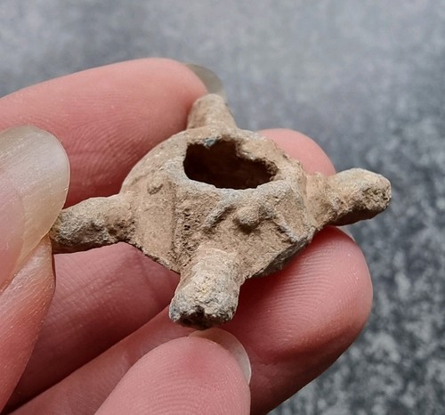 Rare celtic lead bead proto - /,