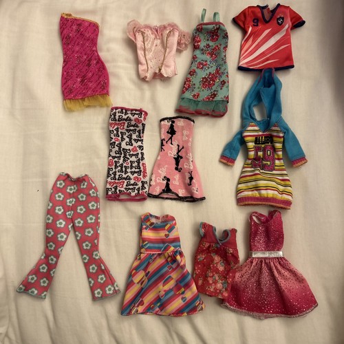 Bundle dolls clothes - clothes, inc