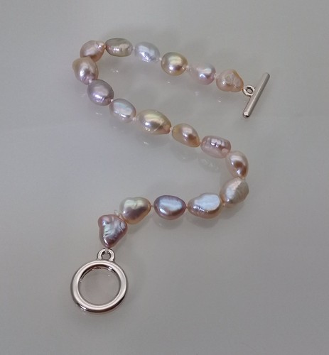 Freshwater baroque pearl - baroque,
