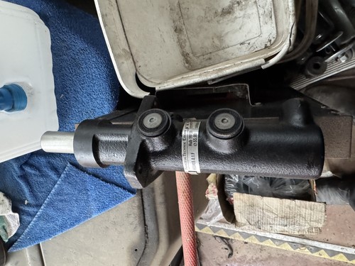 Brake master cylinder - cylinder, for