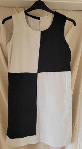 Ladies 60s style black and - style,