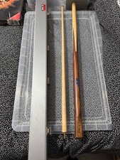 Pot Black 2 Piece Pool / Snooker Cue Great Condition Dark Wood Grain Metal Case