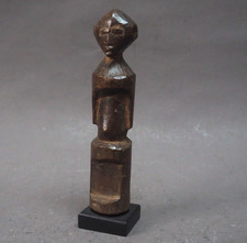 GOOD SMALL WEST AFRICA TRIBAL ART CARVED WOODEN MOUNTED LOBI FIGURE BURKINA FASO