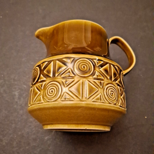 Beswick olive green jug 5cm - beswick,